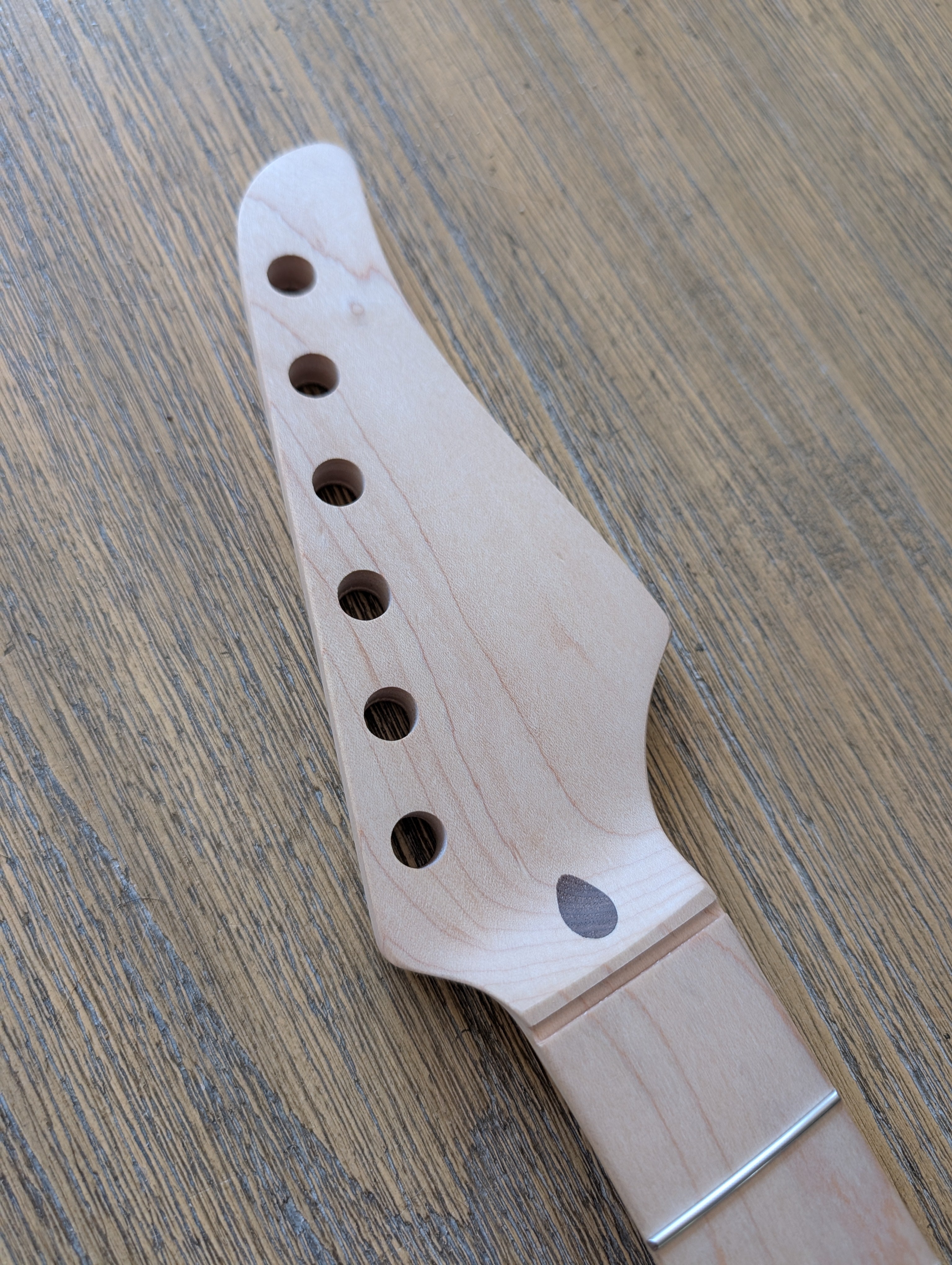 'Classic Beak' Replica Neck